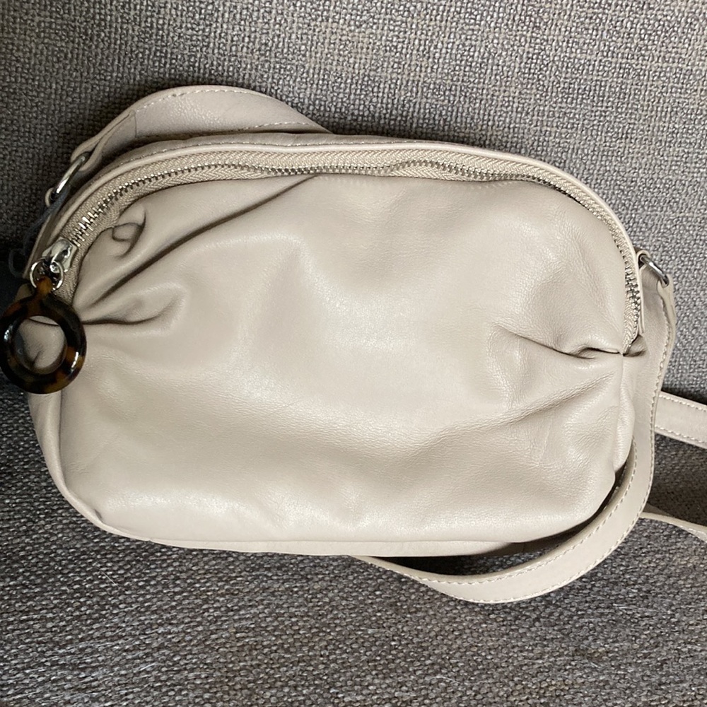 Vince Camuto Jilli Crossbody leather bag new with tags